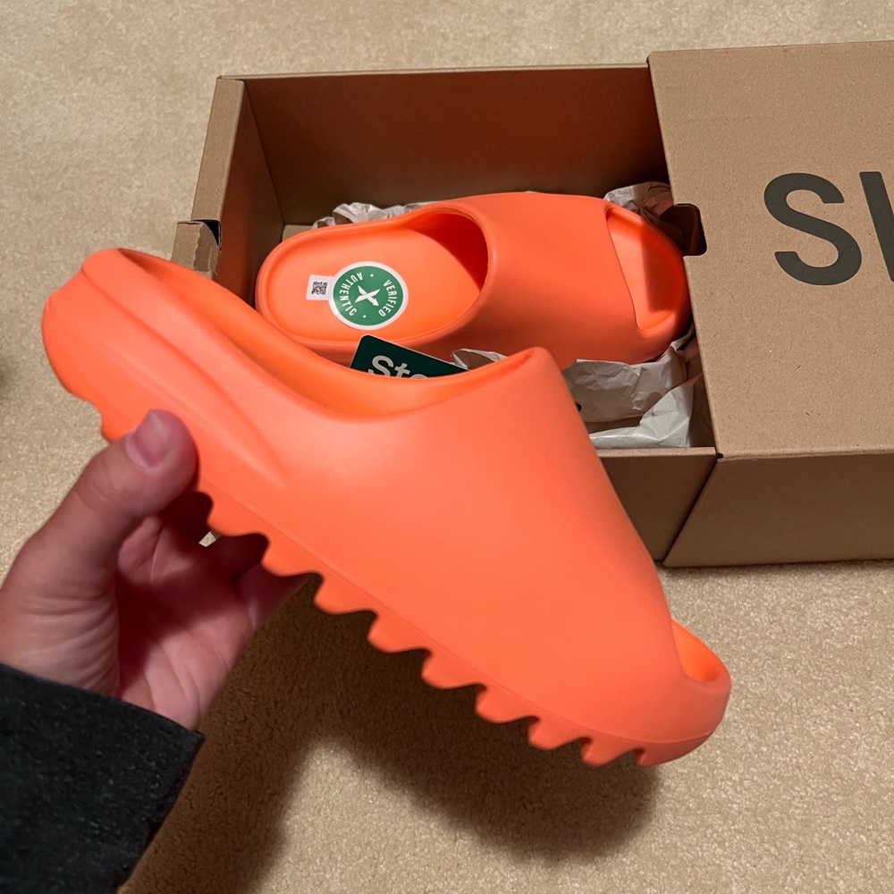 Yeezy slide enflame orange